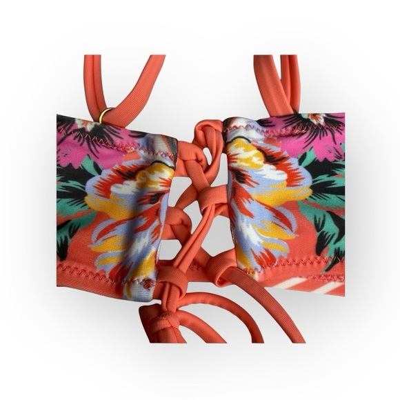 Minkpink ☀︎︎ High Neck Lace Up Back Halter Bikini Top ☀︎︎ Pink Floral Print ☀︎︎ - Picture 6 of 16